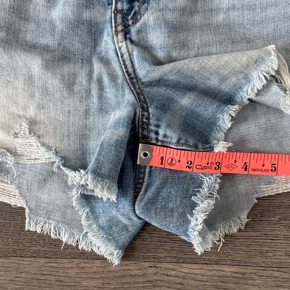 🌼AERIE🌼 Distressed Daydream Denim Shorts, Size XL - Picture 8 of 10